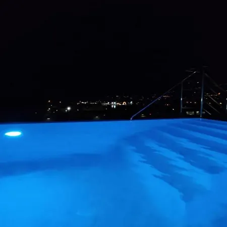 Luxury Monika With Shared Pool * Makarska