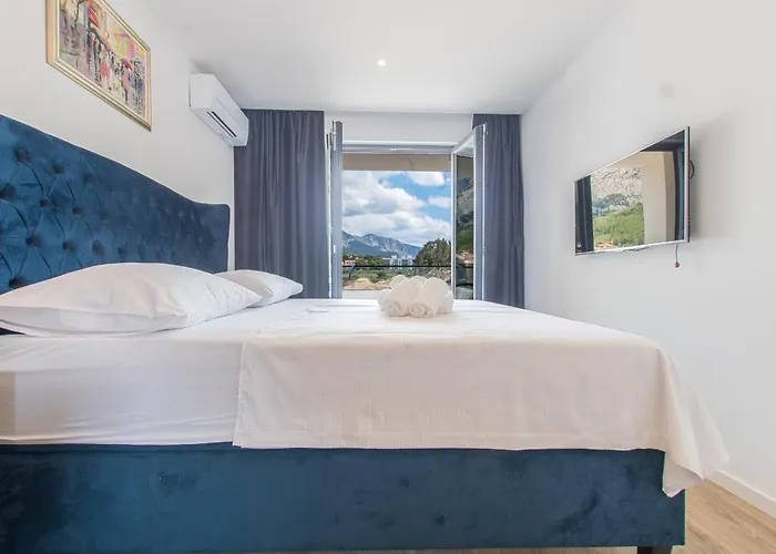 Luxury Monika With Shared Pool *