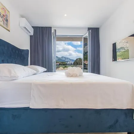 Luxury Monika With Shared Pool *