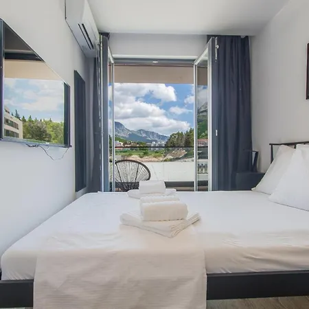 شقة Luxury Monika With Shared Pool